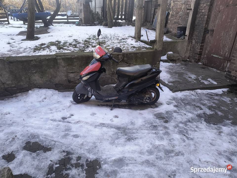 Skuter 4t Rok produkcji 2012 Pozostałe śląskie Katowice