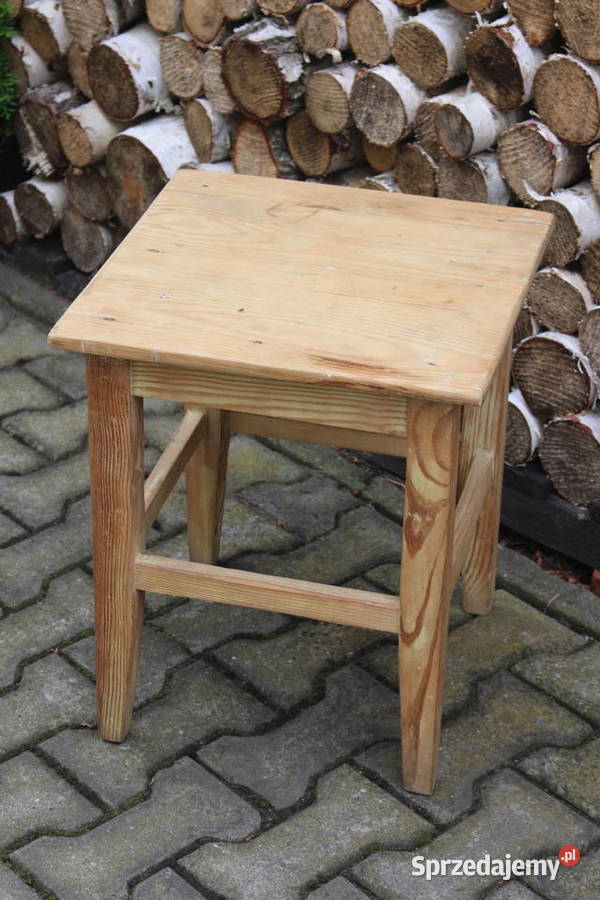 stary drewniany taboret Kalisz