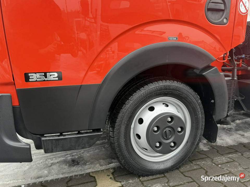 Nissan Cabstar Zwyżka Podnośnik Koszowy centralny zamek Widełki