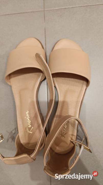 Sandały ze skóry naturalnej beżowe z paskiem Sandały i klapki Warszawa