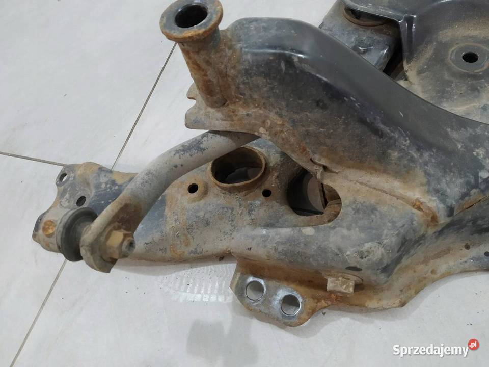 SANKI ZAWIESZENIA PRZÓD E18 Toyota Auris II 2012