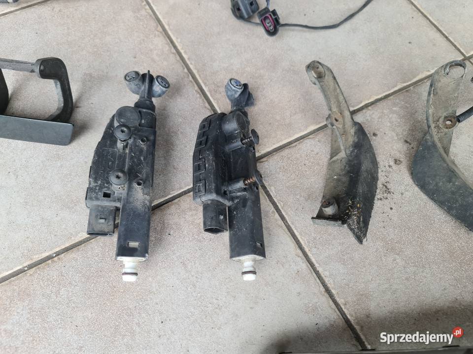Audi A8 d3 przed liftem Halogeny kratki Trzebiel sprzedam