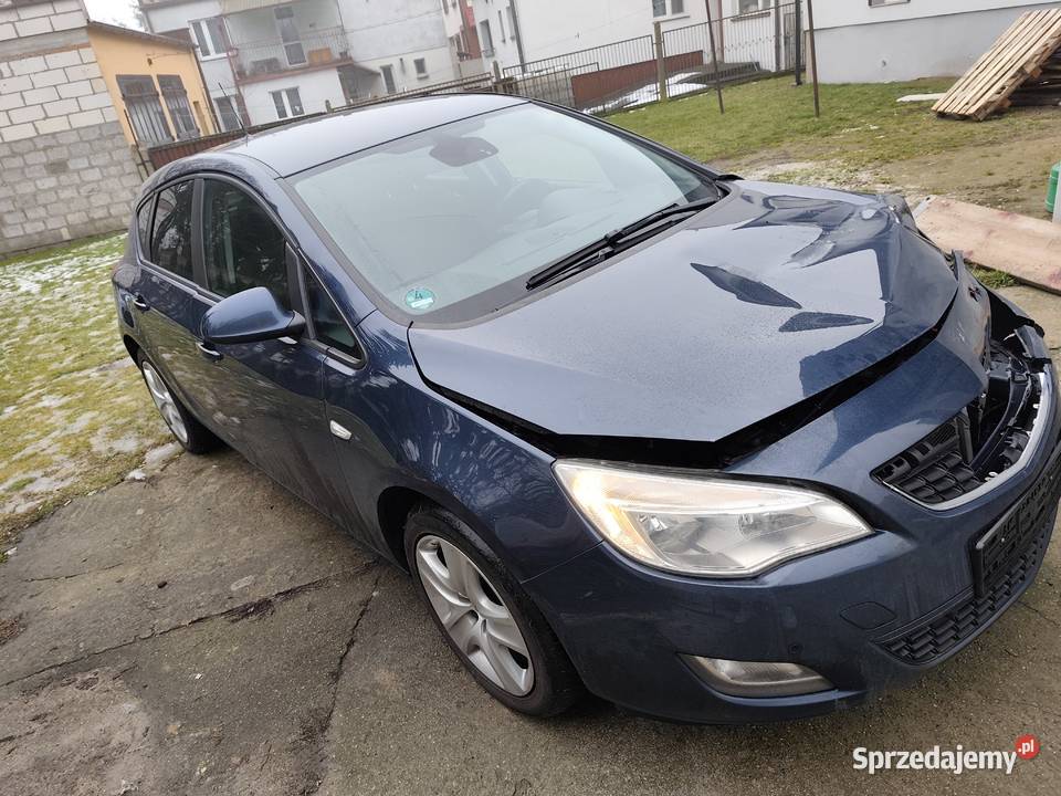 Opel Astra J 14 Turbo 140 2011 210 4/5 Samochody osobowe wielkopolskie Kostrzyn