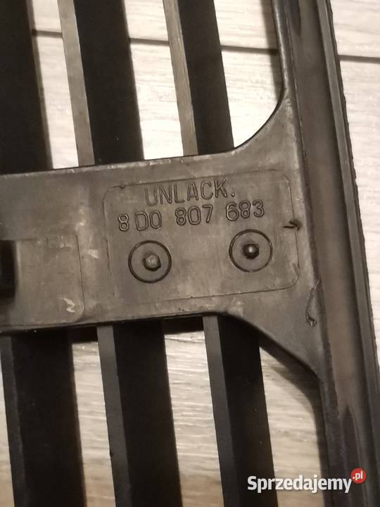AUDI A4 B5 DOLNA KRATKA ZDERZAKA PRZÓD 8D0807683 osobowe Karoseria Międzychód