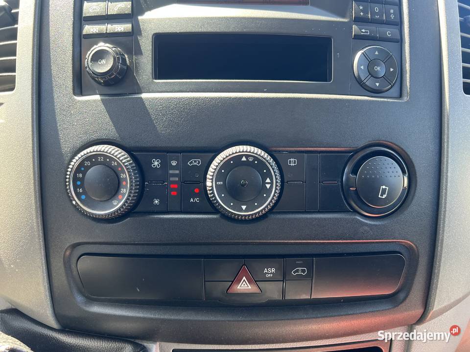 MercedesBenz 516 Kontener Winda bliźniak 2xdrzwi Samochody dostawcze