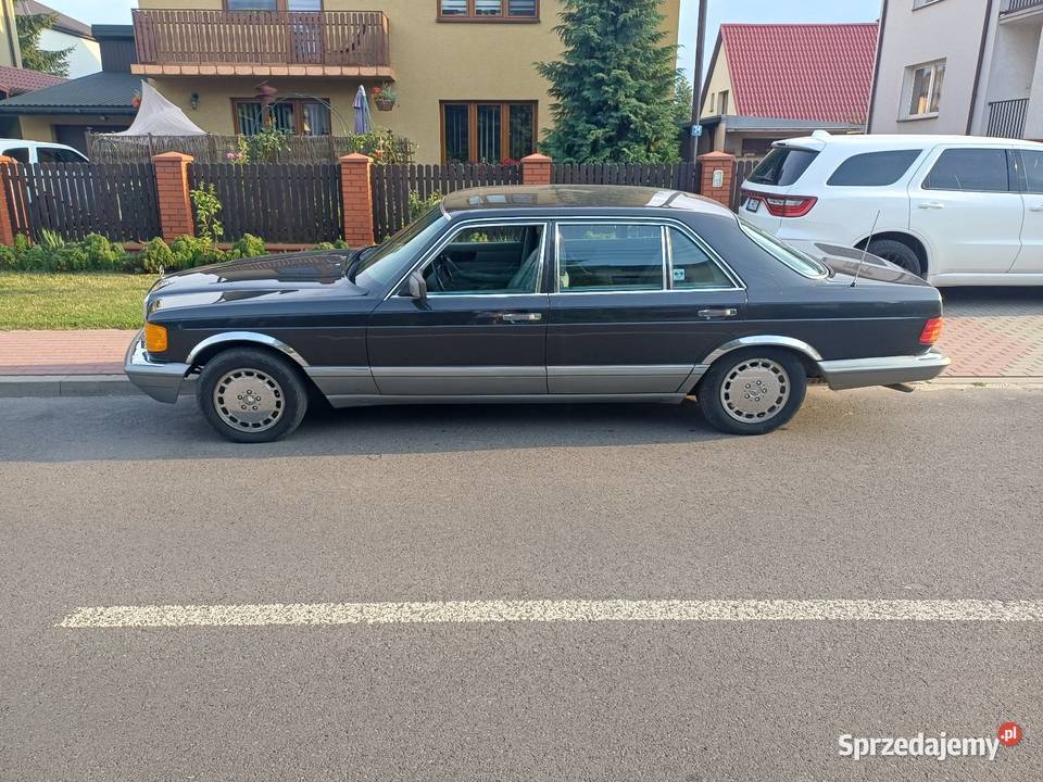 Mercedes w 126 w wersji 560 SEL 126 Janów Lubelski