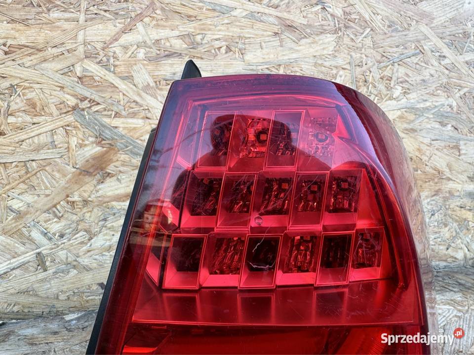 Lampa tył tylna prawa rh bmw e90 e91 lift lci Międzychód