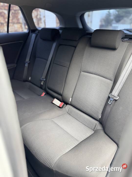 Toyota Avensis 18 147 Benzyna 2009r sprzedam
