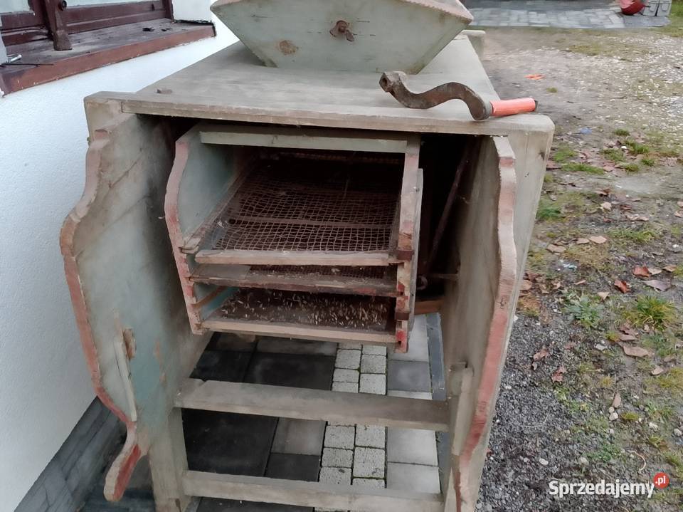 Wialnia do zboża młynek zabytek Bieliny
