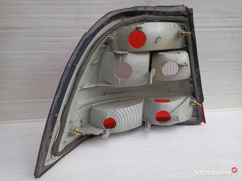 Opel Vectra B lampa tył tylna prawa pasażera Sieradz