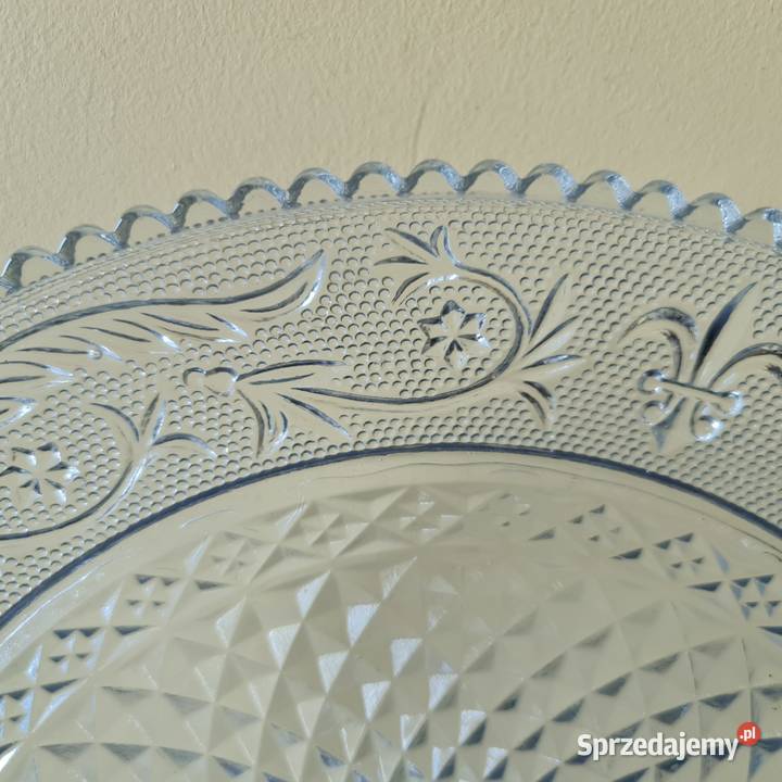 Paterataca z bezbarwnego szkła Okres PRLu mazowieckie