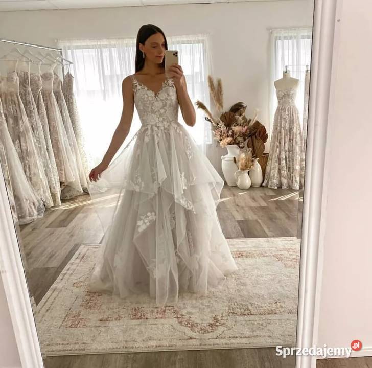 Suknia ślubna wiązana liniaA 38 M 44 XXL Rozmiar 44(XXL) Damska Jelenia Góra