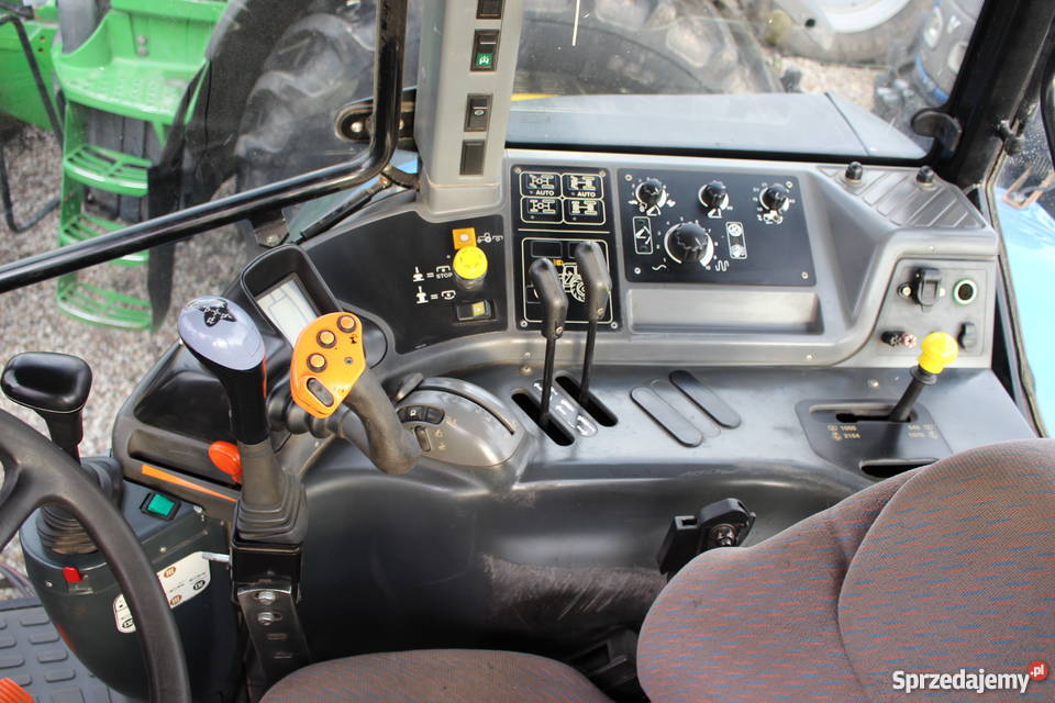 Holland TM 190 tur trima pneumatyka Sokoły