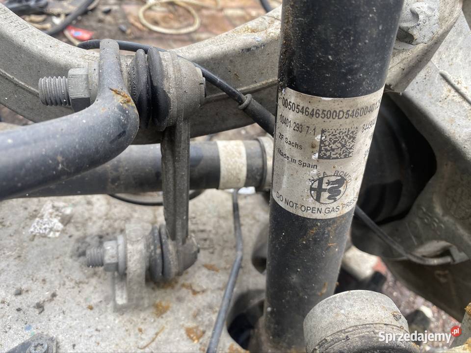 Alfa Romeo Giulia qv 4x4 ćwiartka lewy próg Opole