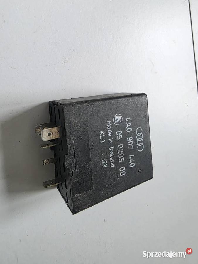Przekaźnik lusterek Audi A8D2 4A0907440 Rok produkcji 2001 Iława