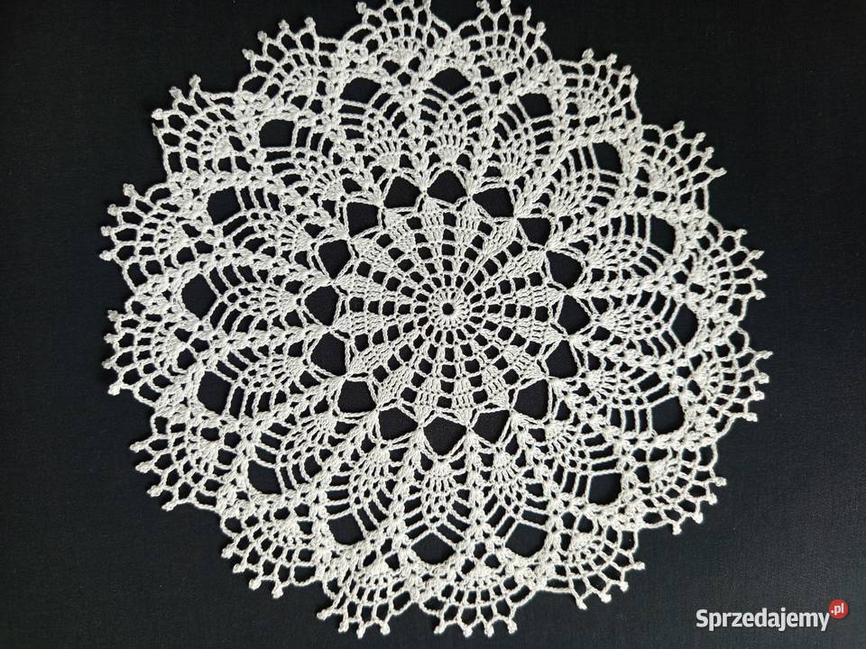 Serwetka szydełkowa do koszyczka wielkanocnego biały Garbów