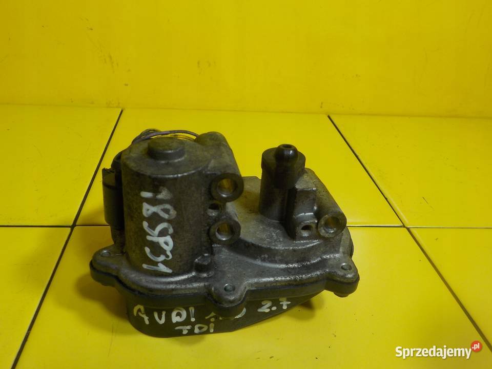 AUDI A5 A4 B8 27 TDI 10r CGK nastawnik klap osobowe świętokrzyskie Suków