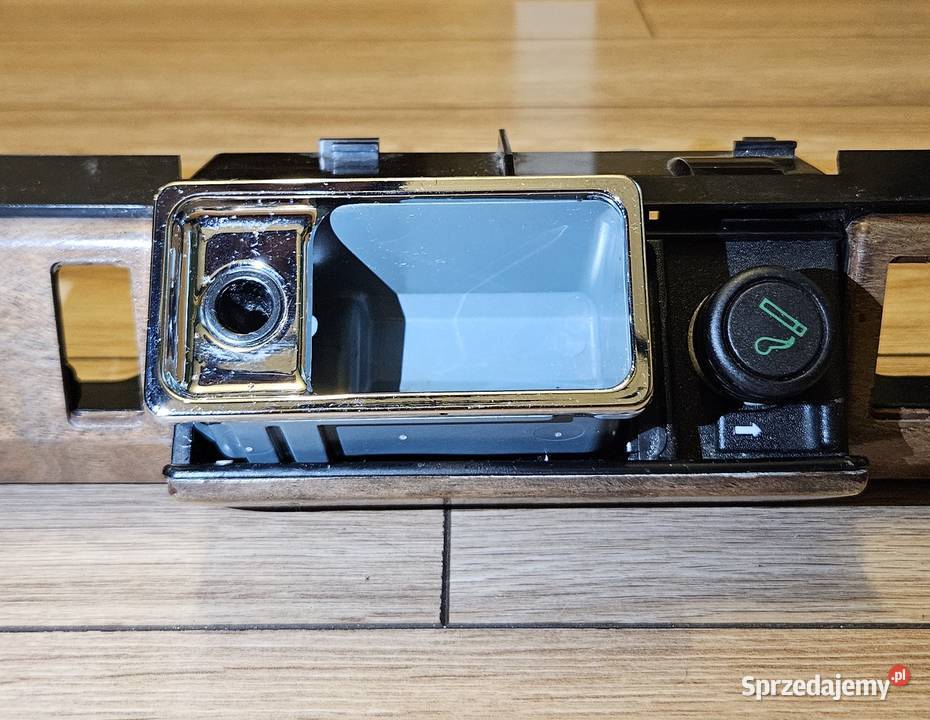 Drewniana popielniczka Bmw e32 e34 osobowe Popielniczki sprzedam