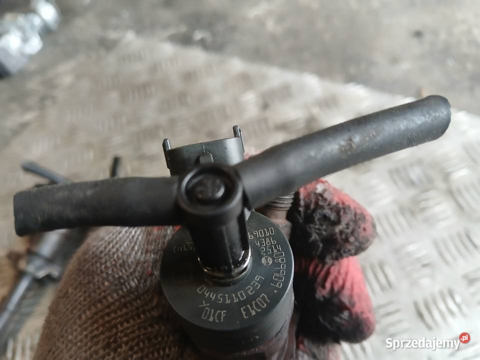 Wtrysk wtryskiwacz 0445110239 Ford 16 TDCI