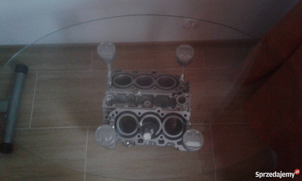 Stolik gadzet silnika V6 mobilny Łuszczów Pierwszy sprzedam