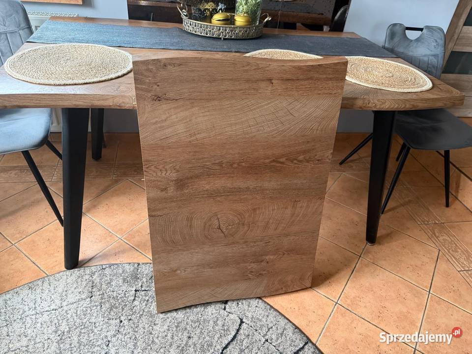 Stół rozkładany do jadalni salonu Stoły Piłka sprzedam