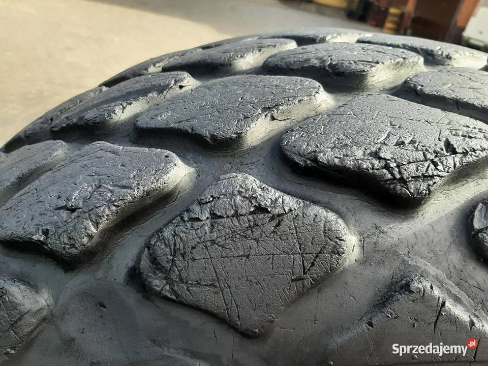 Opona używana rolnicza 23126 231R26 BOMAG TR387 Rolnictwo Zaścianki sprzedam