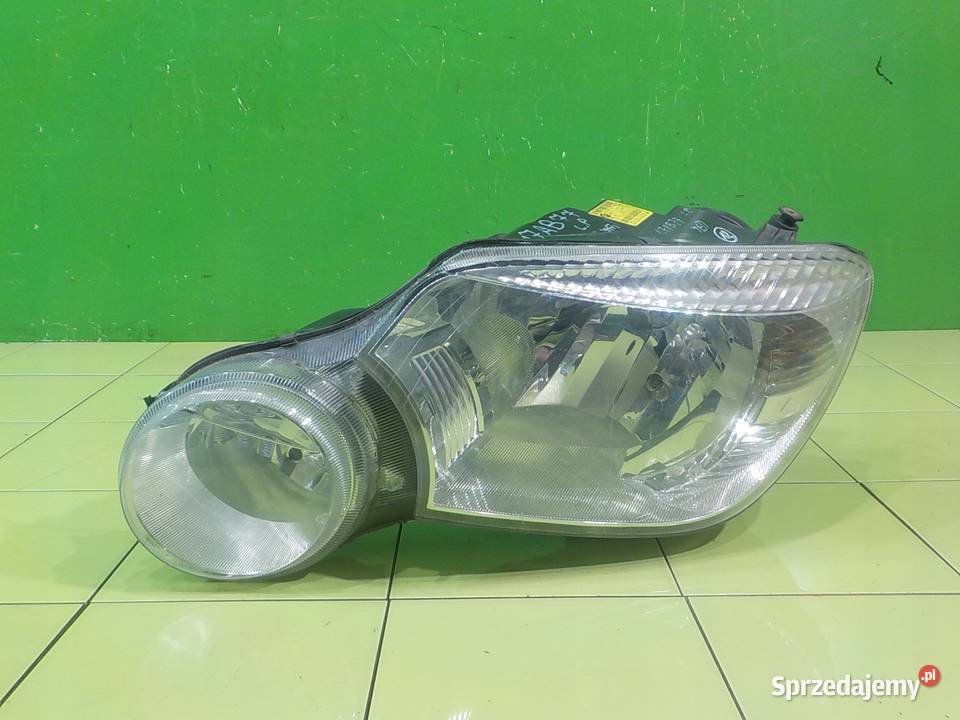 SKODA YETI 18 TSI 11r 5D lampa lewa przod
