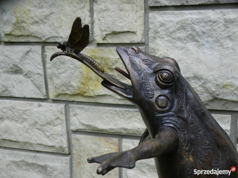 PLUJĄCA ŻABA W WASZKĘ FONTANNA Z BRĄZU ŻABA Antyki Kraków