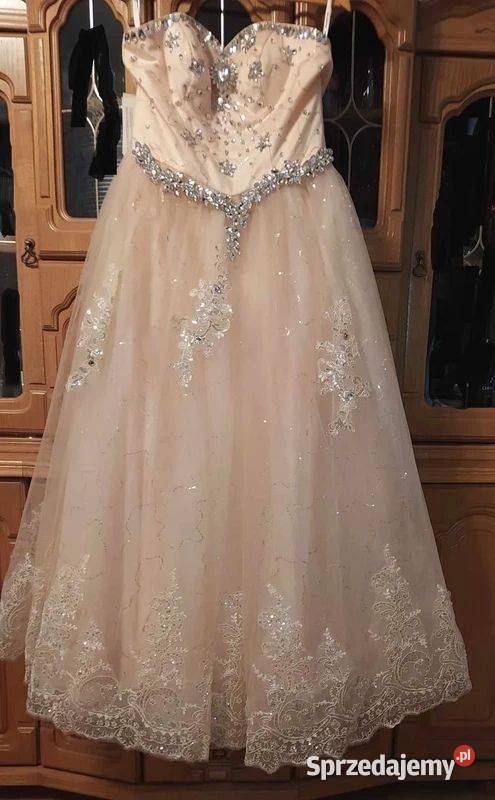 Piękna suknia wieczorowa Spódnice i sukienki Moda i Styl