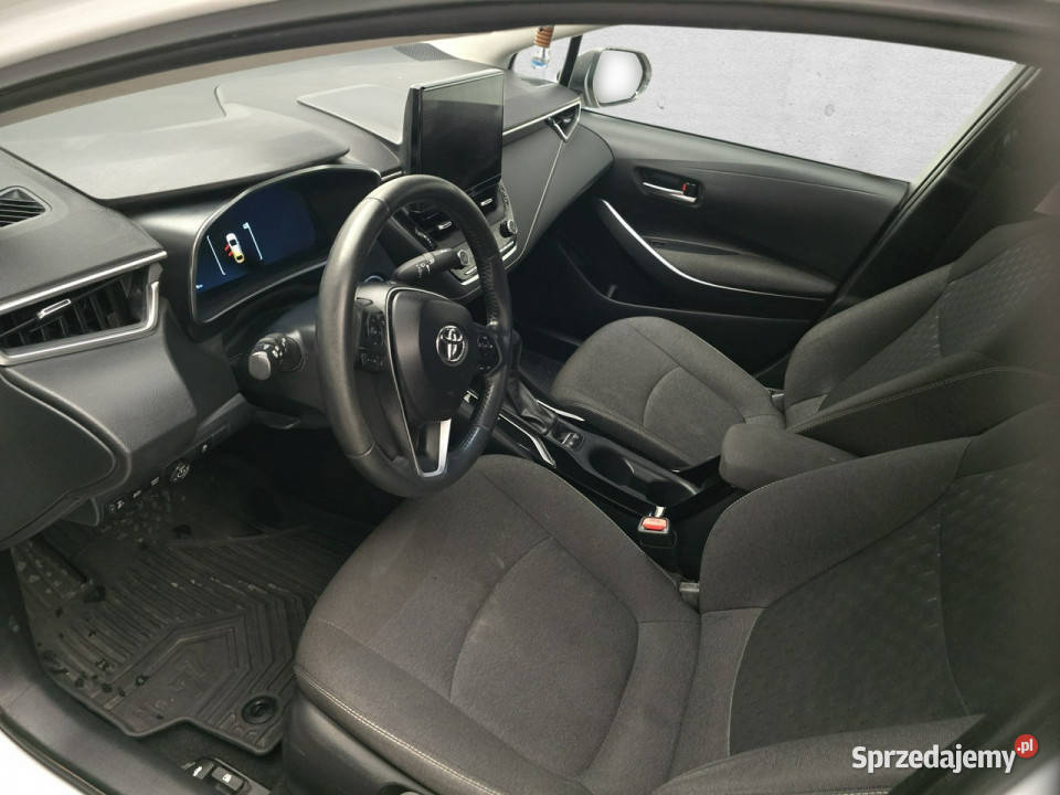 Toyota Corolla Seria E16 2012 biały Corolla Komorniki