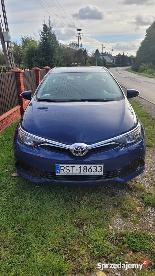 Toyota Auris drugi właściwie manualna Stalowa Wola sprzedam