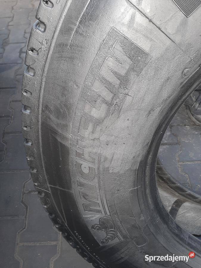 Opona używana ciężarowa 31580R225 MICHELIN 600 Zaścianki