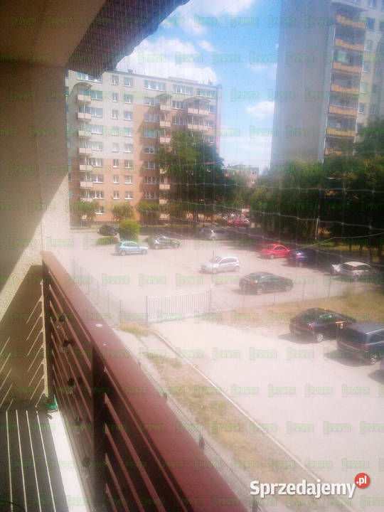 Siatka zabezpieczająca balkon przeciw ptakom