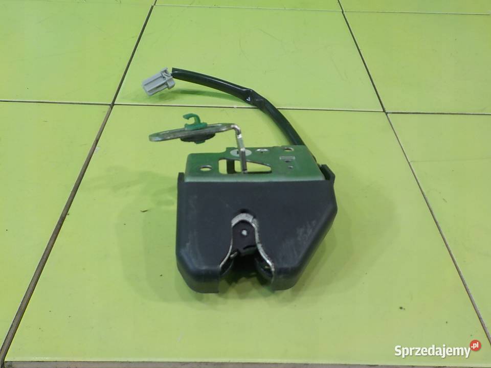 HONDA CIVIC VIII 14 IDSI 06r SEDAN zamek klapy Części samochodowe mazowieckie Suków