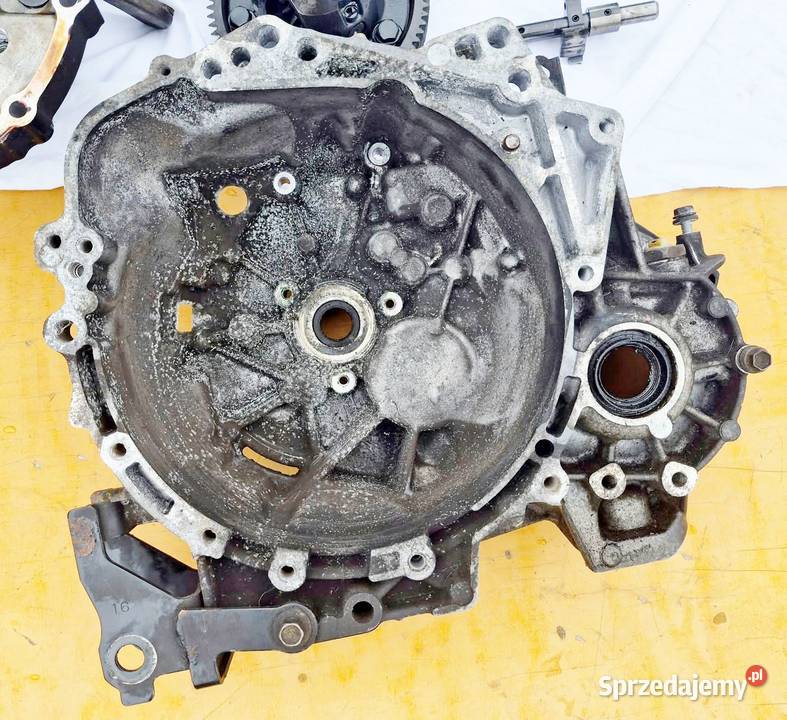 TOYOTA IQ 10 CZĘŚCI OBUDOWA SKRZYNI BIEGÓW osobowe Skrzynie biegów manualne