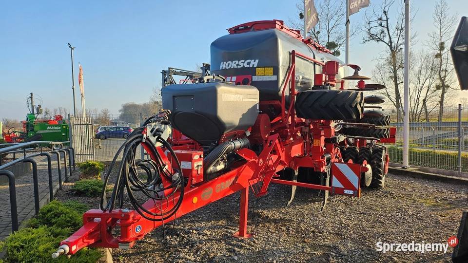 Zestaw uprawowosiewny HORSCH Focus 4 TD do siewu Jatutów
