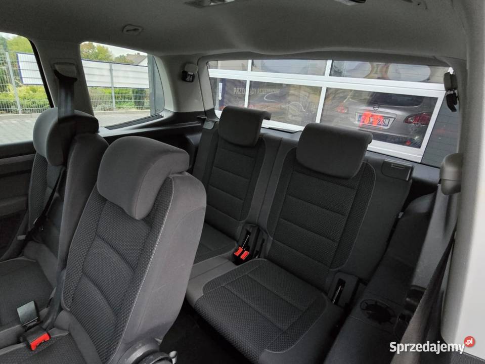 7 osób Touran 2013r TDI autoalarm Volkswagen Pionki sprzedam