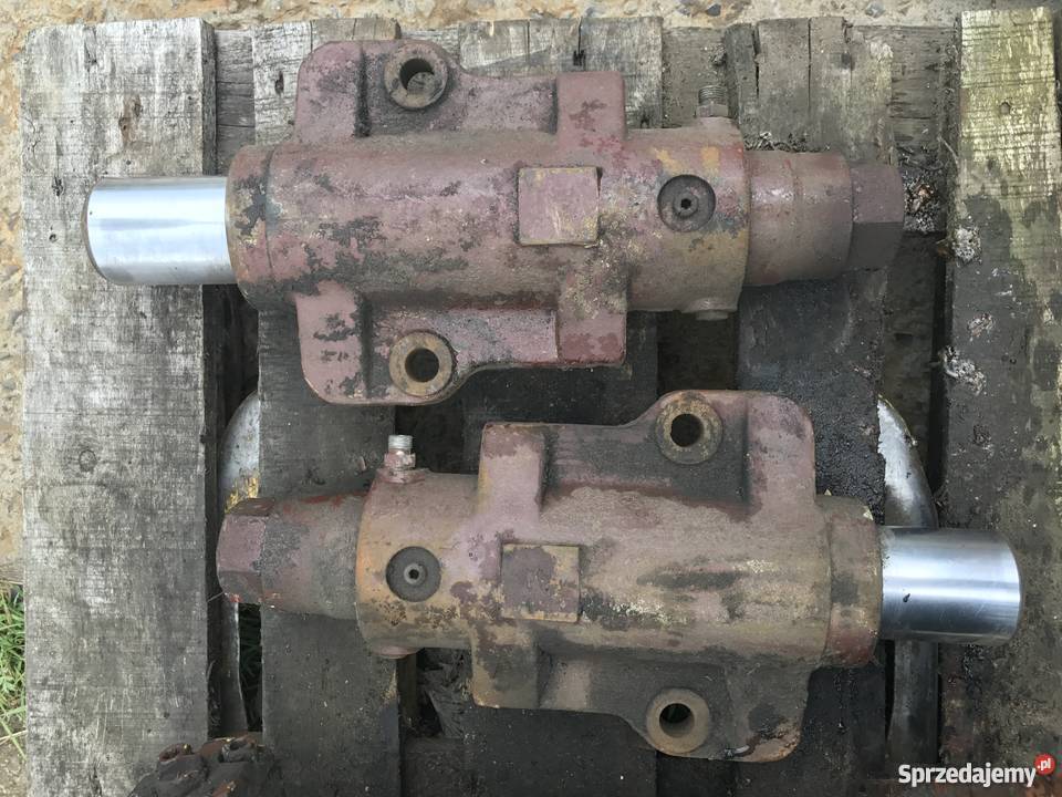 Stabilizator Case 688 888 części rozdzielacze Części Kosakowo sprzedam