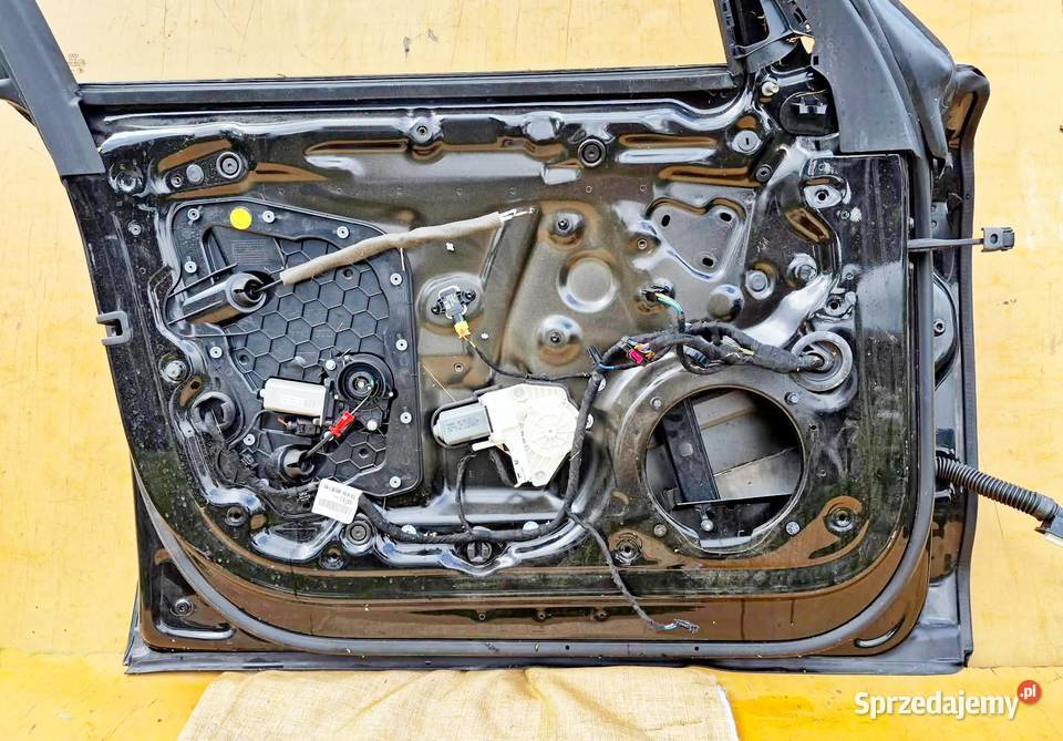 AUDI A8D4 DRZWI LEWY PRZÓD ALUMINIOWE LAKIER Radom sprzedam