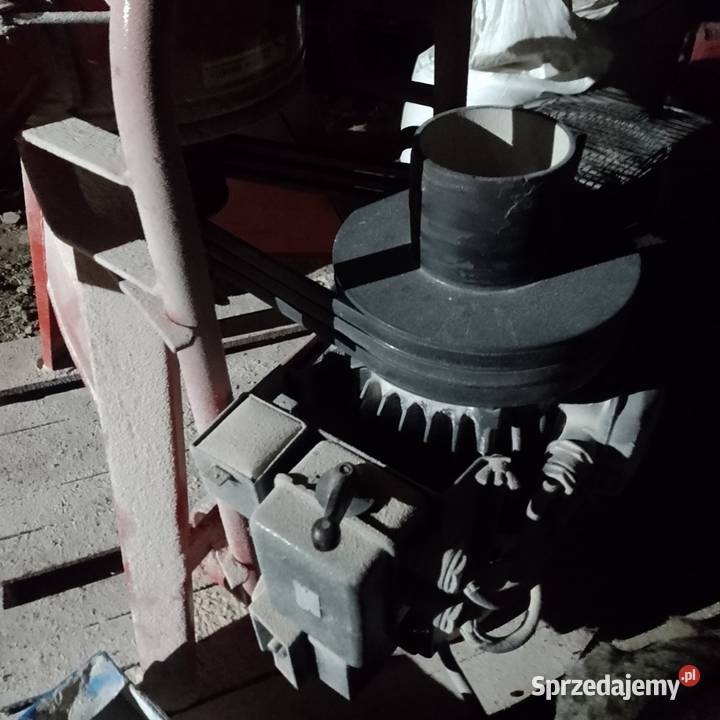 Bąk rozdrabniacz śrutownik świętokrzyskie