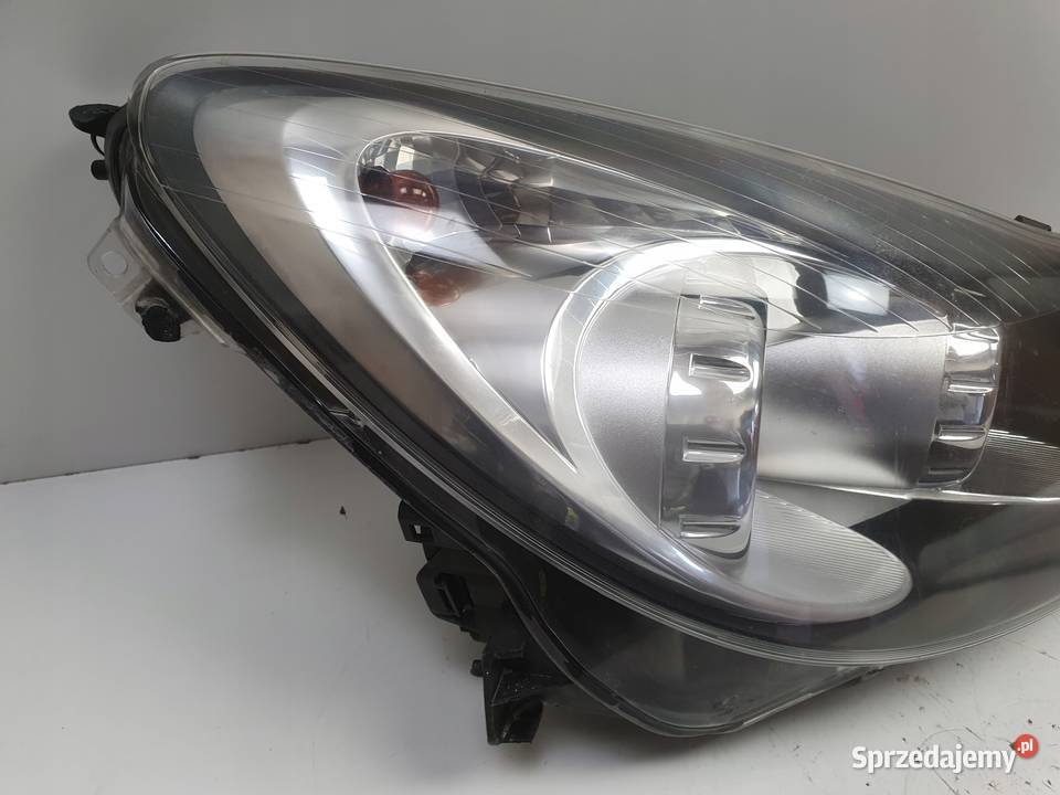 LAMPA PRAWA Opel Corsa D PRZEDNIA prawy przód Rudka