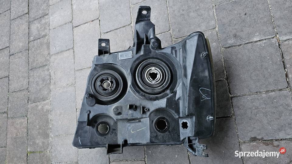 Lampa przednia prawa Chevrolet Suburban Tahoe Lampy przednie Garwolin
