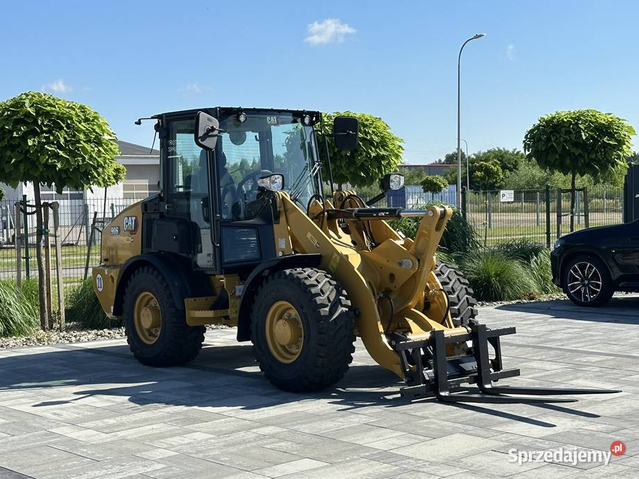 FABRYCZNIE NOWY CAT 906 Tuliszków