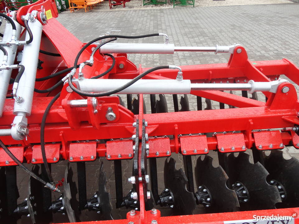 Brona talerzowa uprawowościerniskowa Taurus 25m Kozenin