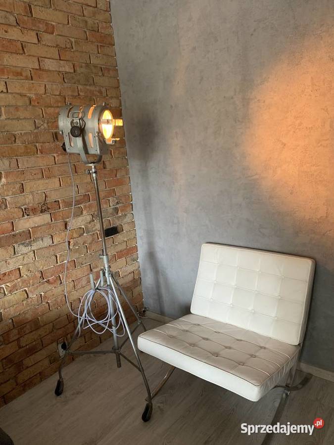 Lampa filmowa teatralna PRL loft Vintage 1963 r Lampy wielkopolskie Poznań sprzedam
