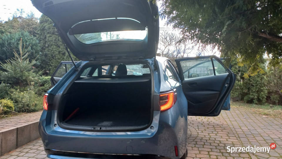 Toyota Corolla ECVT 18 Hybryda FV23 46999 export Corolla pomorskie Gdańsk