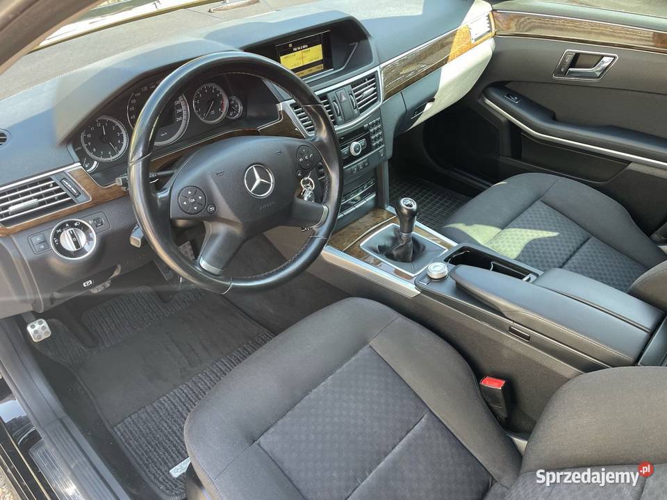 Mercedes benz E klasa 2011 18 Benz Combi lakier metallic Jelenia Góra