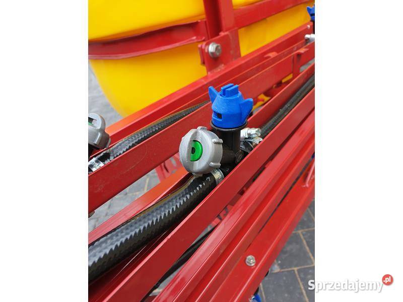 Opryskiwacz polowy 3001000 litrówDEMAROLatest 5 Wołów