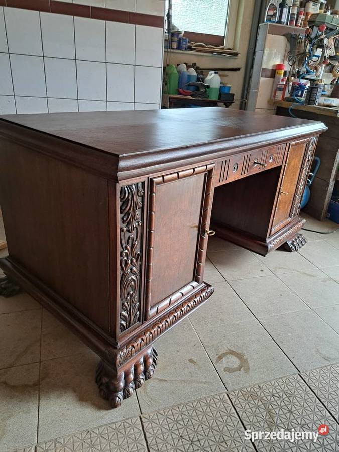 Piękne biurko gabinetowe na lwich łapach