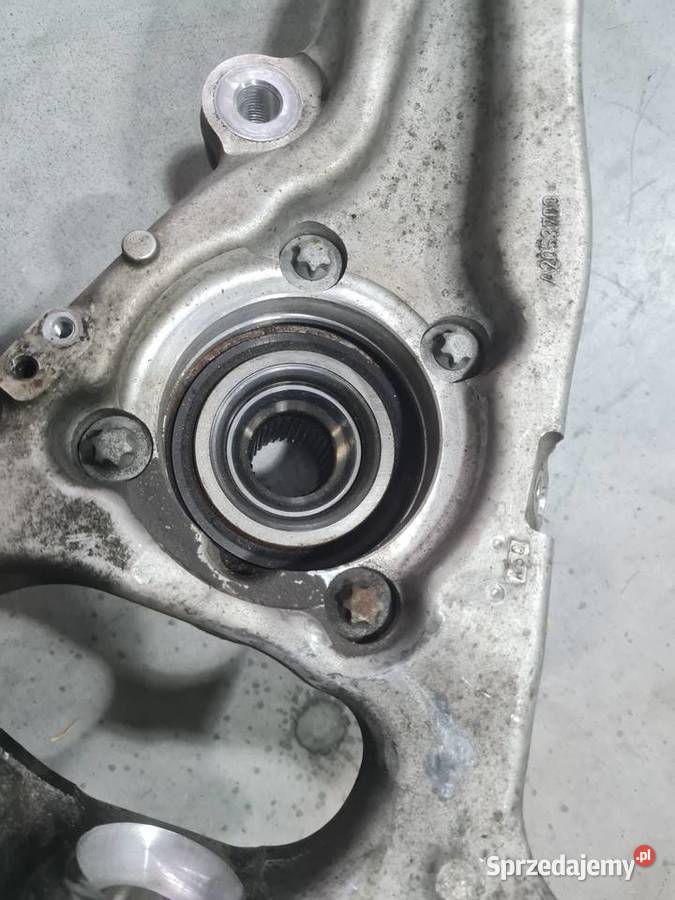 W205 pasta lewa Śrem sprzedam